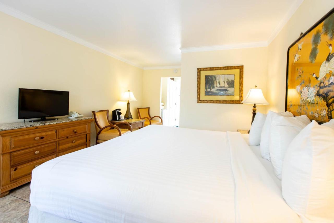 West Wind Inn Sanibel Exterior photo