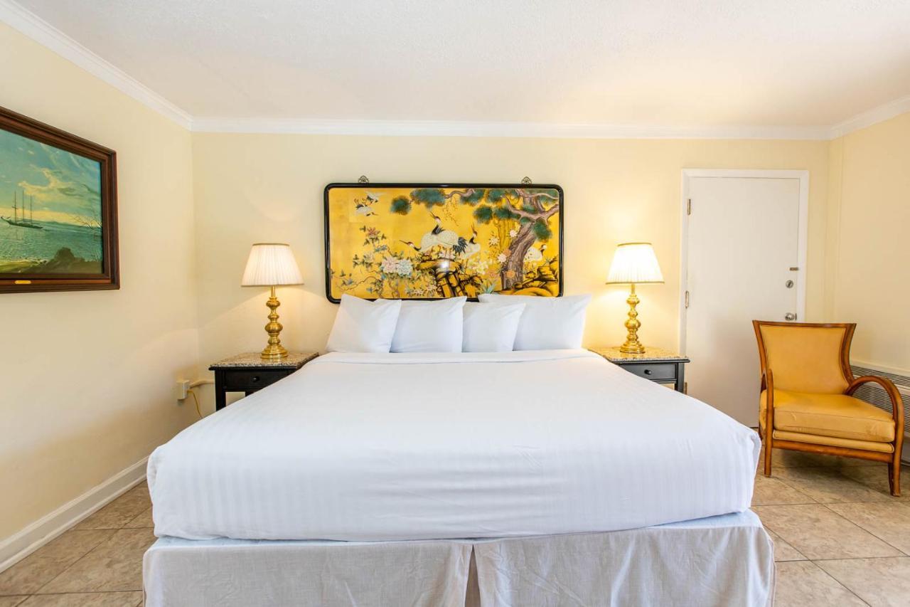 West Wind Inn Sanibel Exterior photo