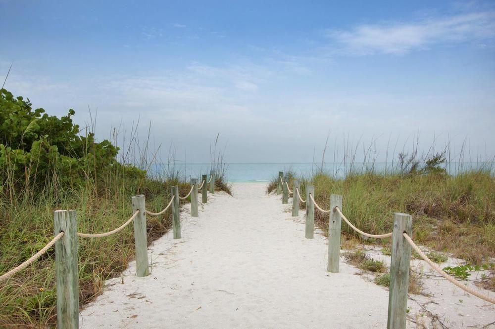 West Wind Inn Sanibel Exterior photo