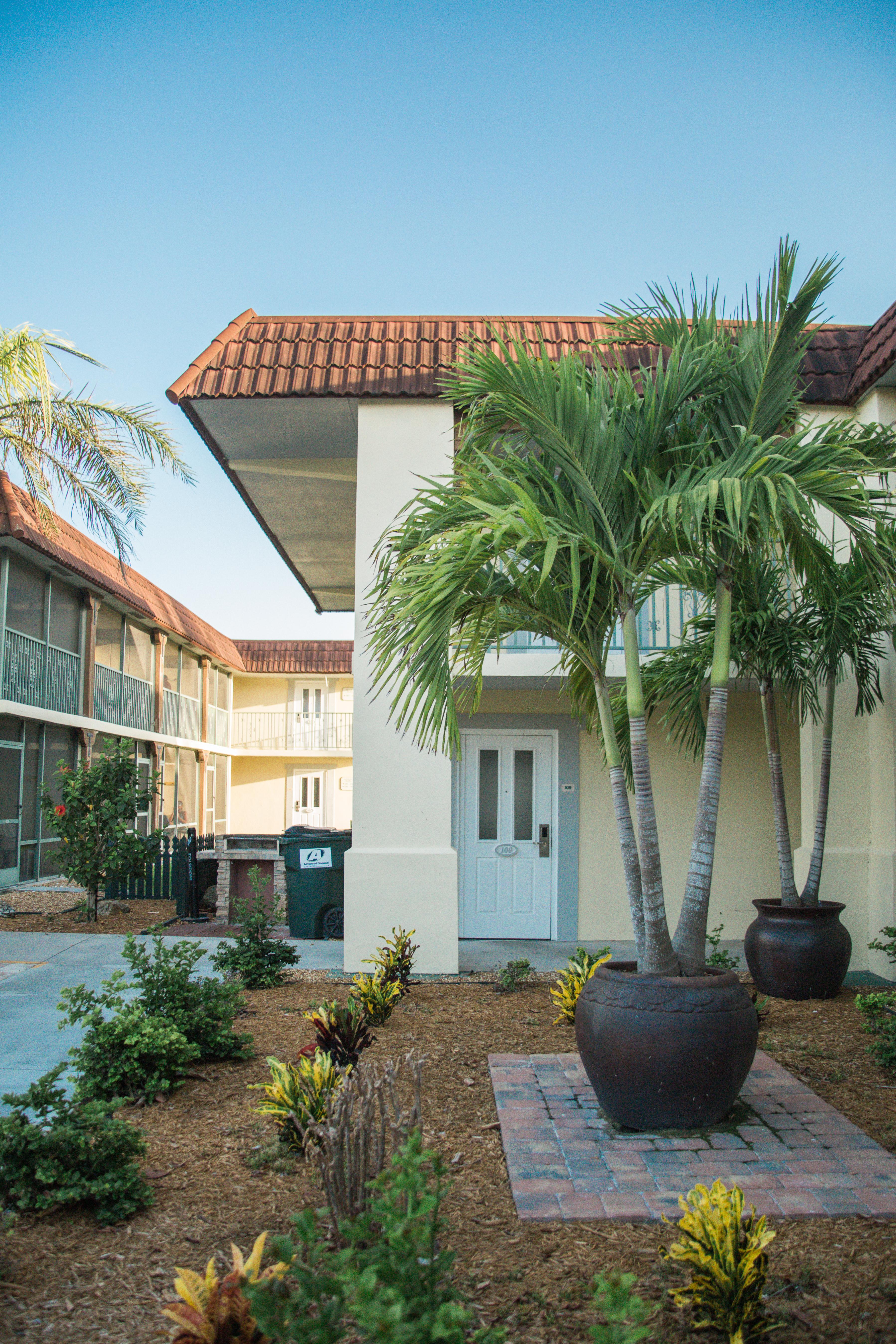 West Wind Inn Sanibel Exterior photo