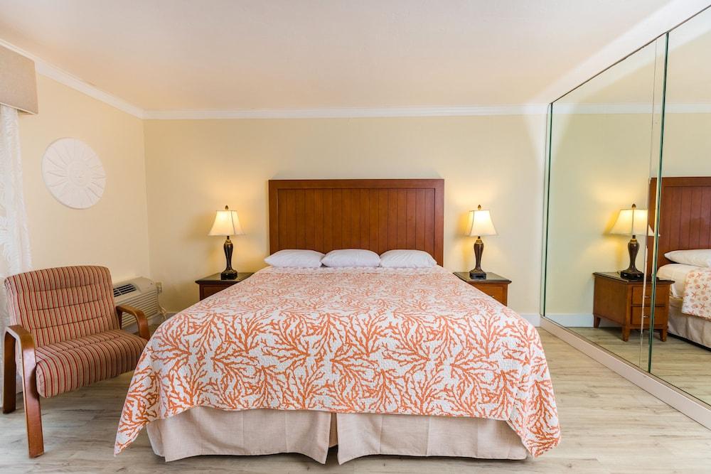 West Wind Inn Sanibel Exterior photo