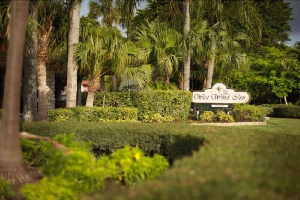 West Wind Inn Sanibel Exterior photo