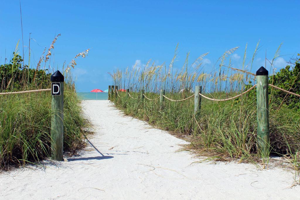 West Wind Inn Sanibel Exterior photo